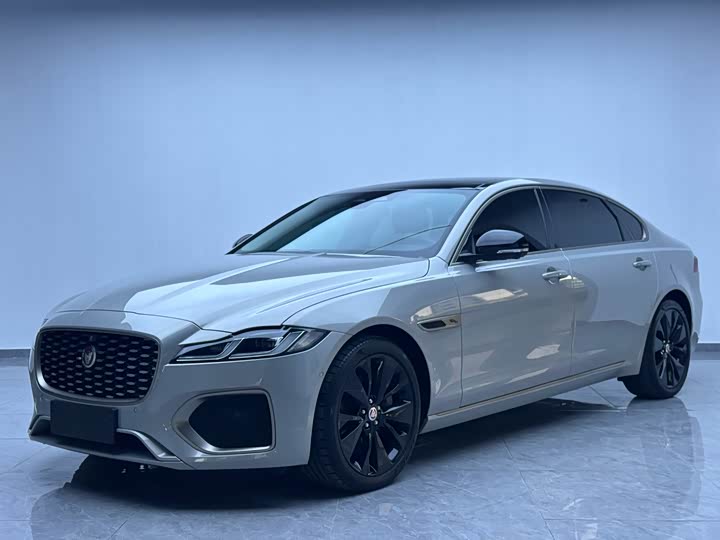 Фото 4 - Jaguar XF L