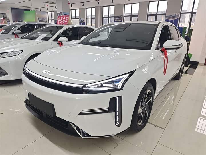 Фото 1 - Geely Galaxy L6