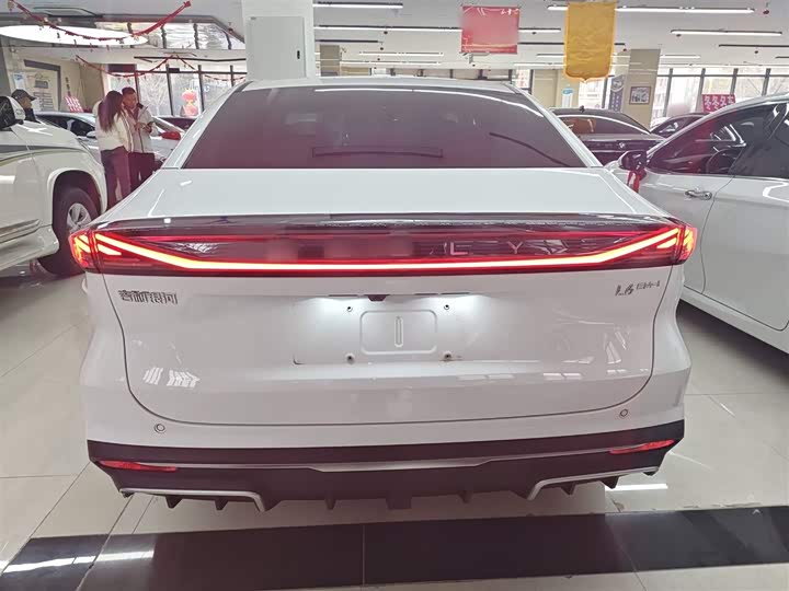 Фото 6 - Geely Galaxy L6