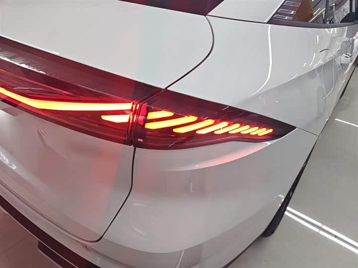 Фото 8 - Geely Galaxy L6