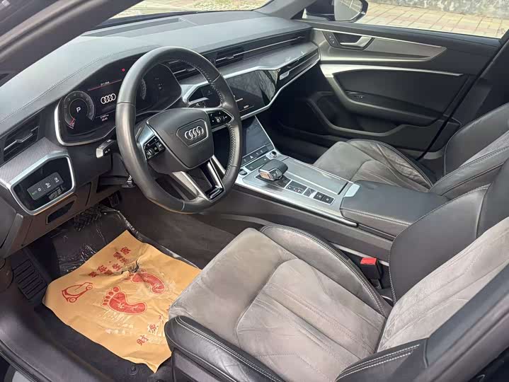 Фото 4 - Audi A6L