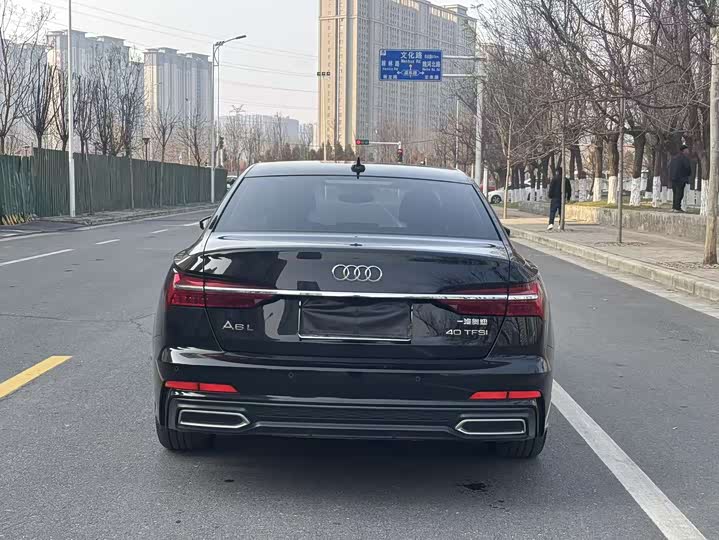 Фото 8 - Audi A6L