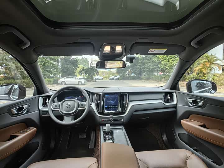 Фото 7 - Volvo XC60