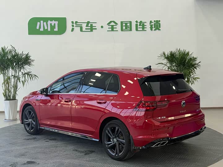 Фото 3 - Volkswagen Golf