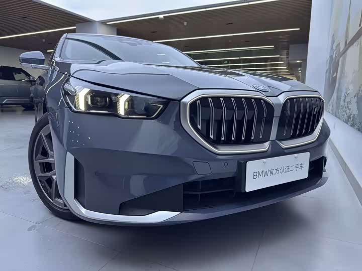 Фото 7 - BMW i5