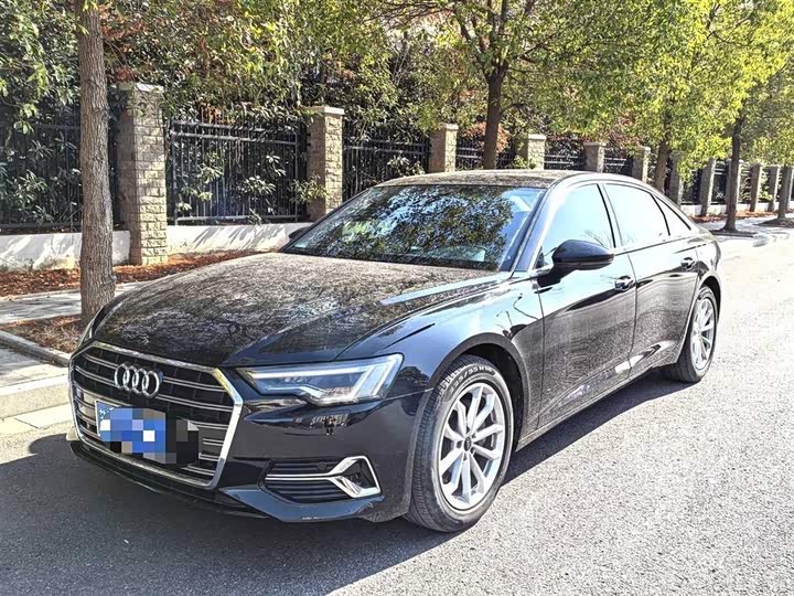 Фото 1 - Audi A6L