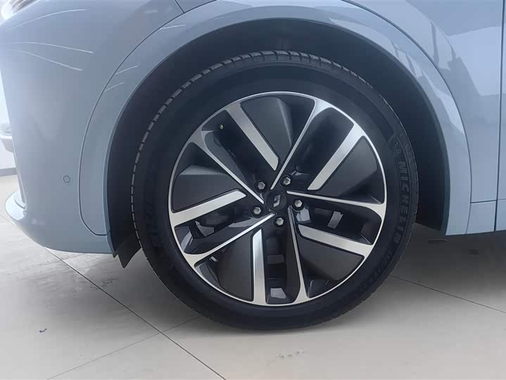 Фото 6 - LiXiang L7