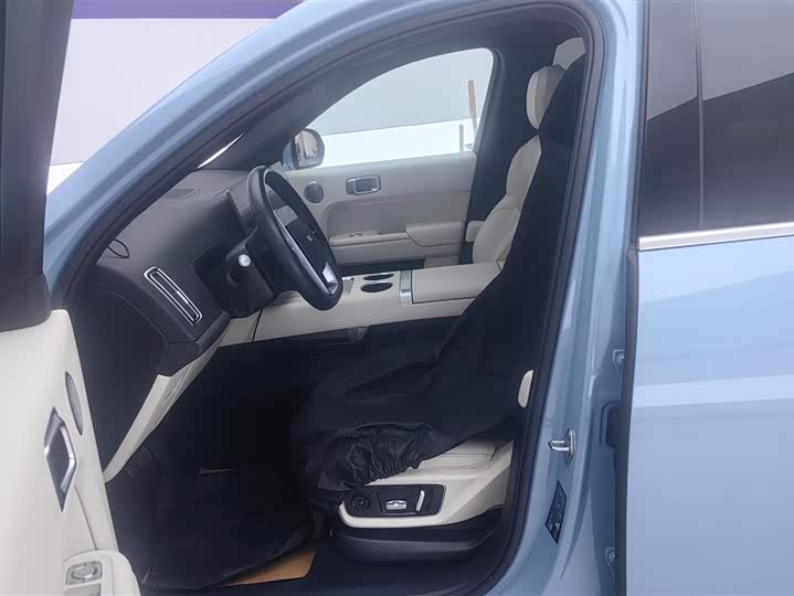 Фото 8 - LiXiang L7