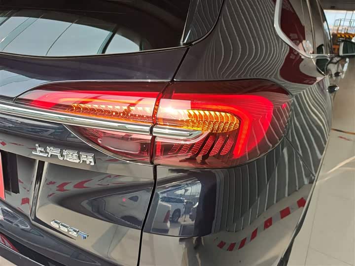 Фото 8 - Buick Envision Plus