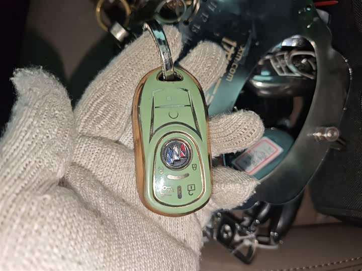 Фото 9 - Buick Envision Plus