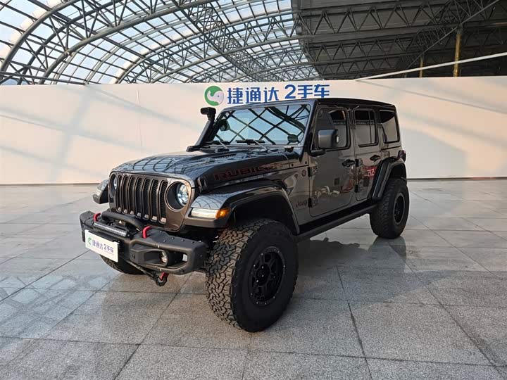 Фото 1 - Jeep Wrangler
