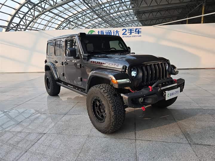 Фото 3 - Jeep Wrangler
