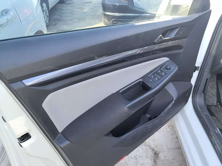 Фото 3 - Volkswagen Bora