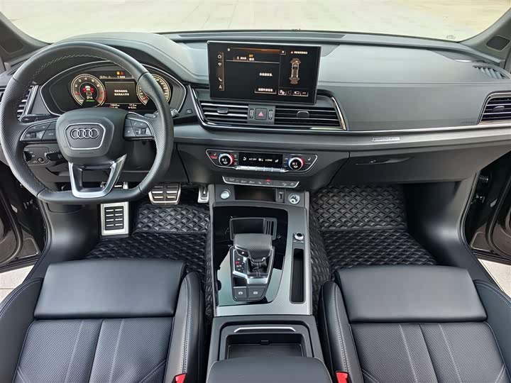 Фото 3 - Audi Q5L