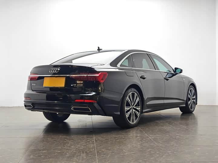 Фото 3 - Audi A6L