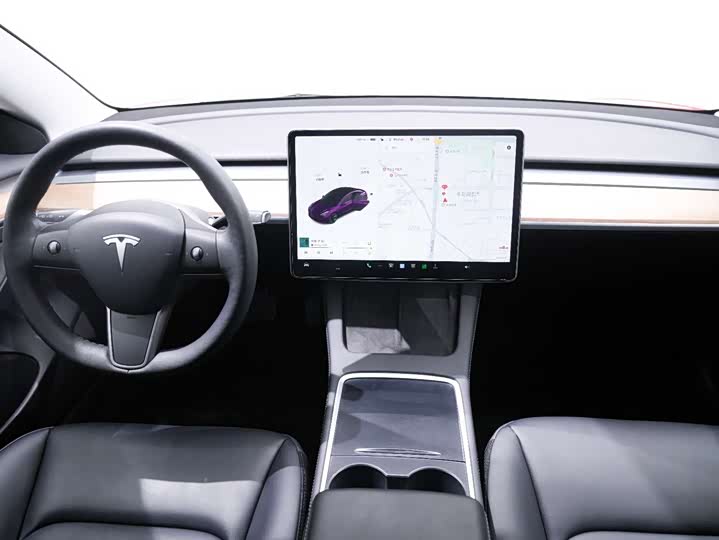 Фото 3 - Tesla Model 3