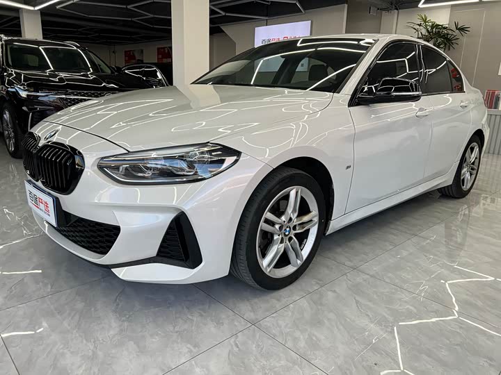 Фото 1 - BMW 1 Series