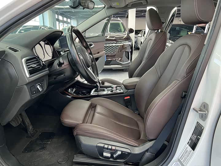 Фото 5 - BMW 1 Series