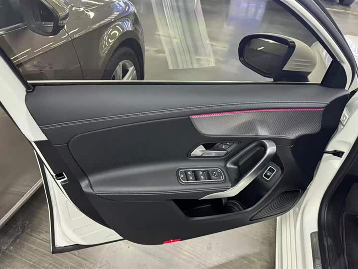 Фото 7 - Mercedes-Benz A-Class