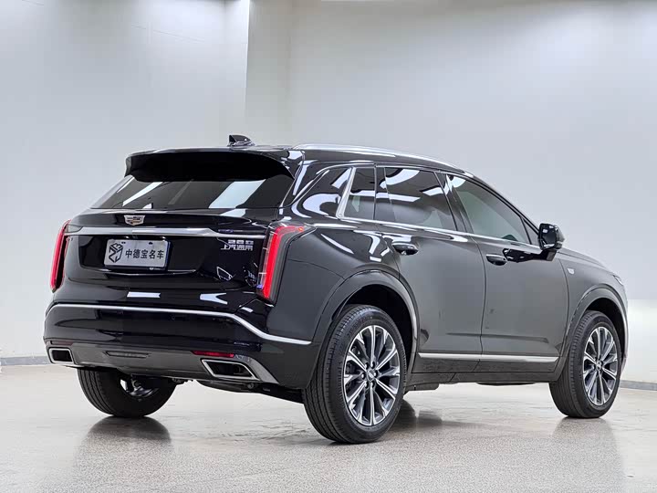 Фото 7 - Cadillac XT5
