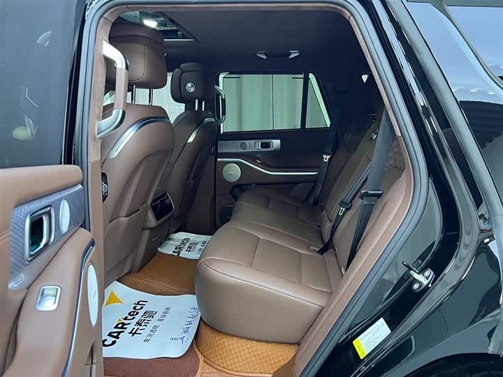 Фото 8 - Tank 700 Hybrid