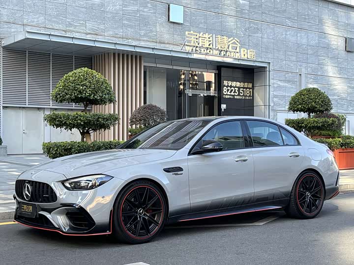 Фото 1 - Mercedes-Benz C-Class AMG Hybrid