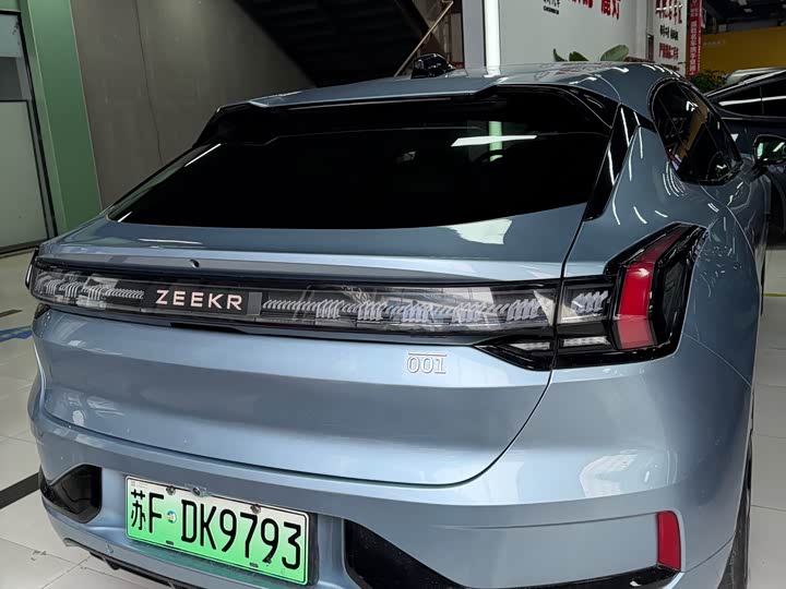 Фото 4 - Zeekr 001
