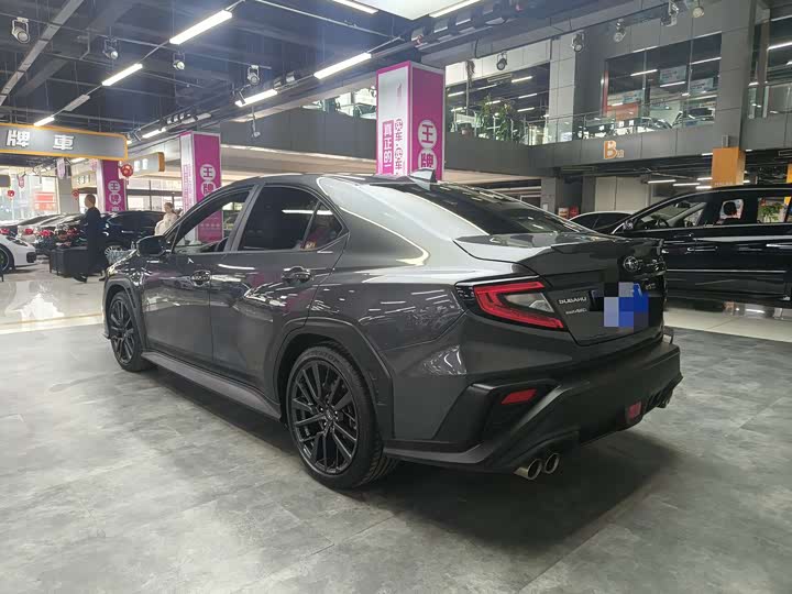 Фото 8 - Subaru WRX