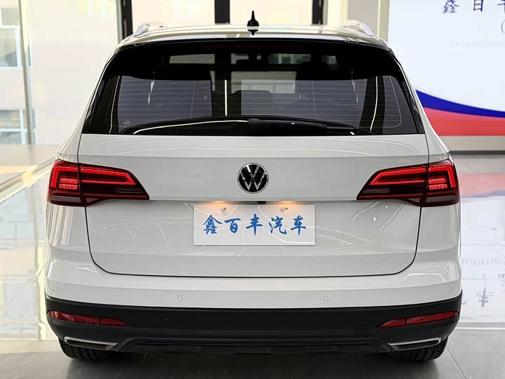 Фото 9 - Volkswagen Tharu