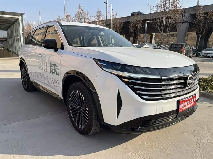 Фото 3 - Nissan Pathfinder