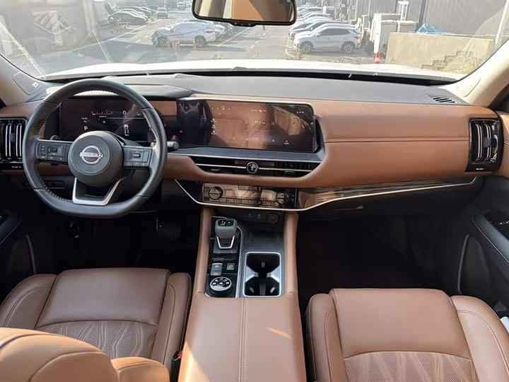 Фото 7 - Nissan Pathfinder