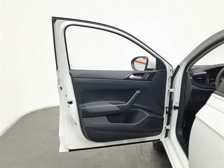 Фото 8 - Volkswagen Lavida