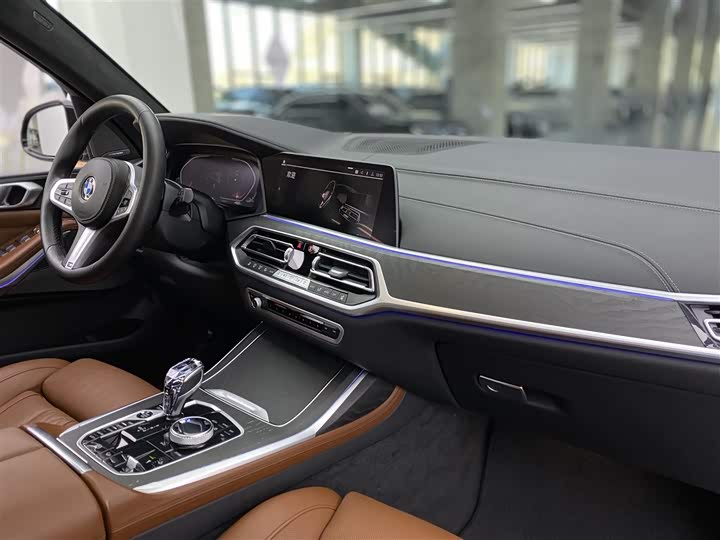 Фото 8 - BMW X7