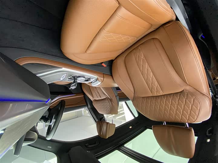 Фото 9 - BMW X7