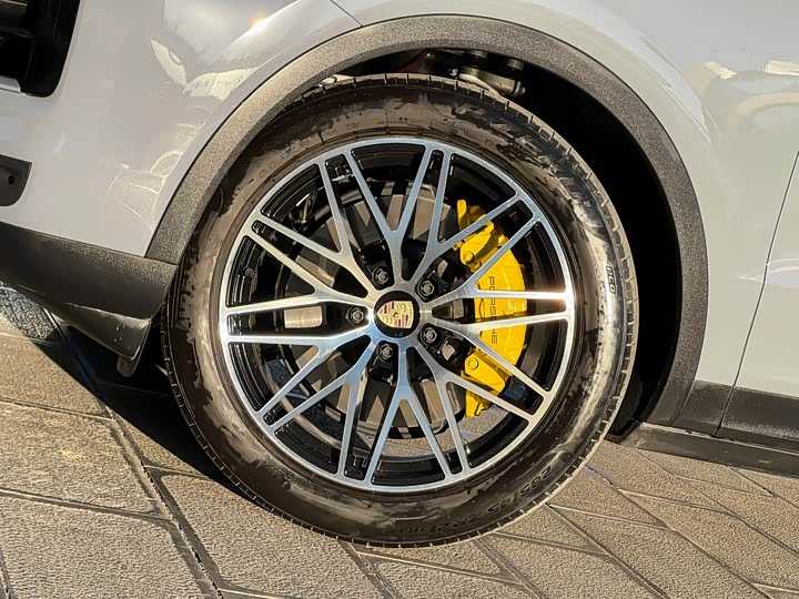 Фото 6 - Porsche Cayenne