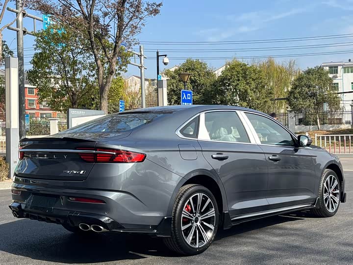 Photo 7 - Geely Preface