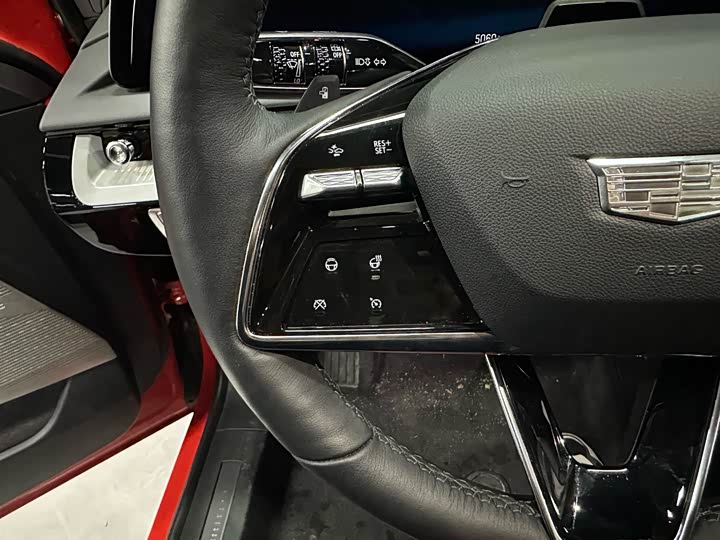 Фото 8 - Cadillac Optiq