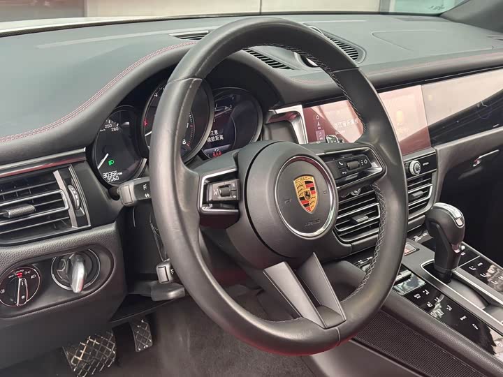 Фото 8 - Porsche Macan