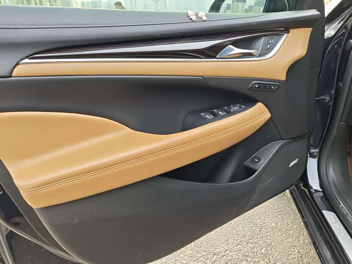 Фото 5 - Buick LaCrosse