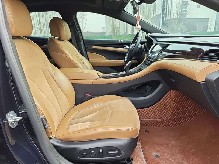 Фото 8 - Buick LaCrosse