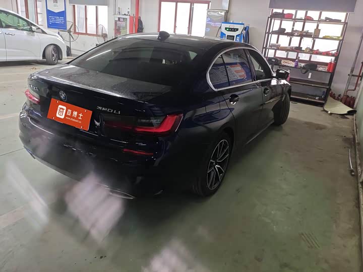 Фото 2 - BMW 3 Series