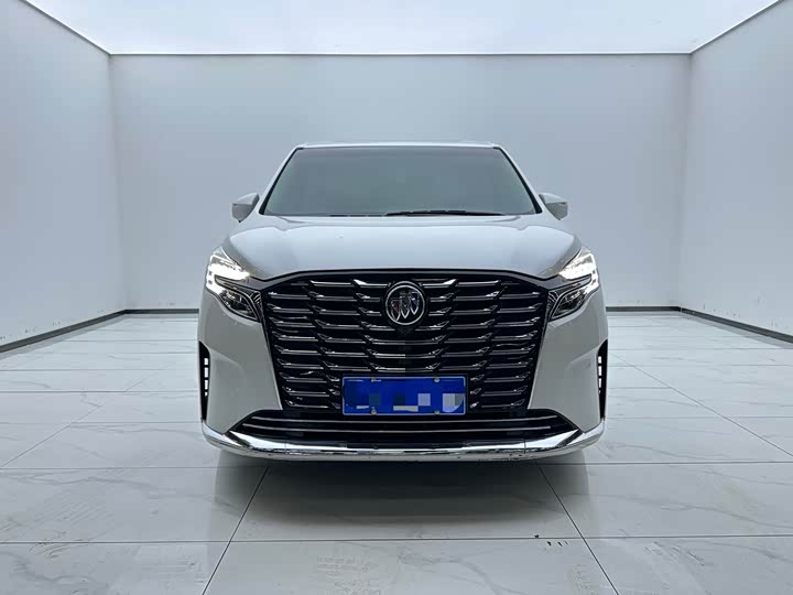 Фото 2 - Buick GL8 ES