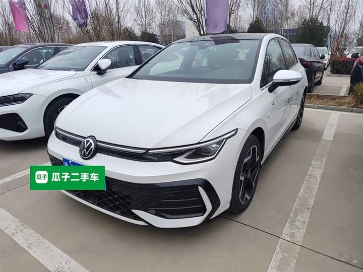 Фото 2 - Volkswagen Golf