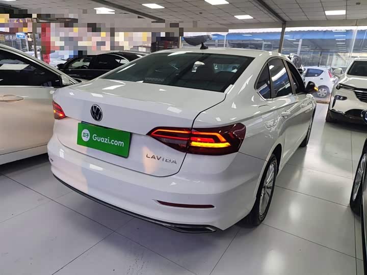 Фото 7 - Volkswagen Lavida