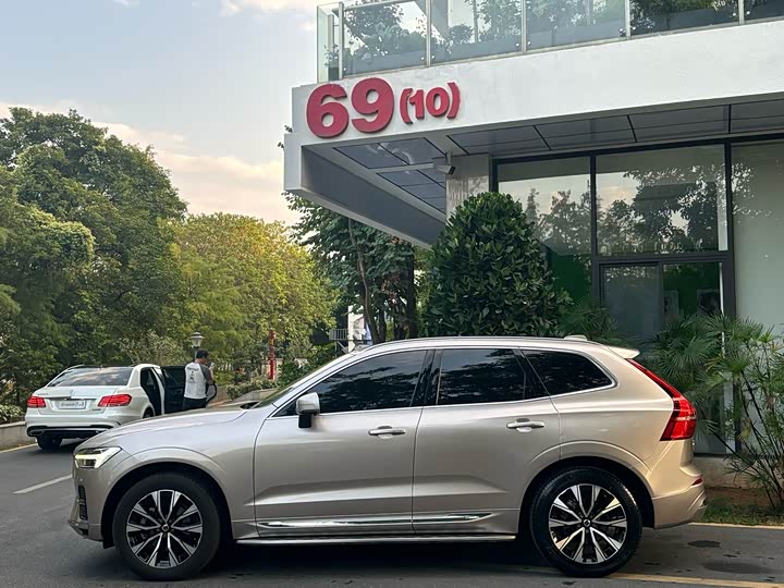 Фото 4 - Volvo XC60