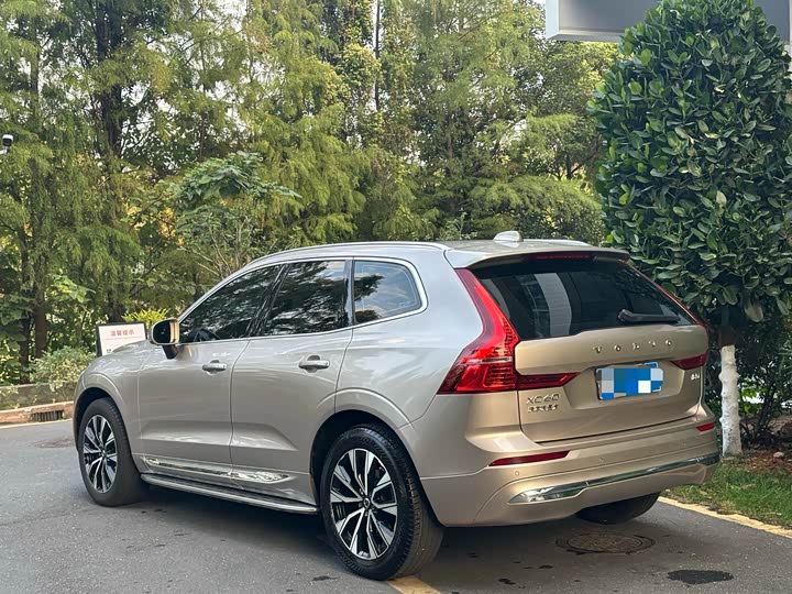 Фото 6 - Volvo XC60