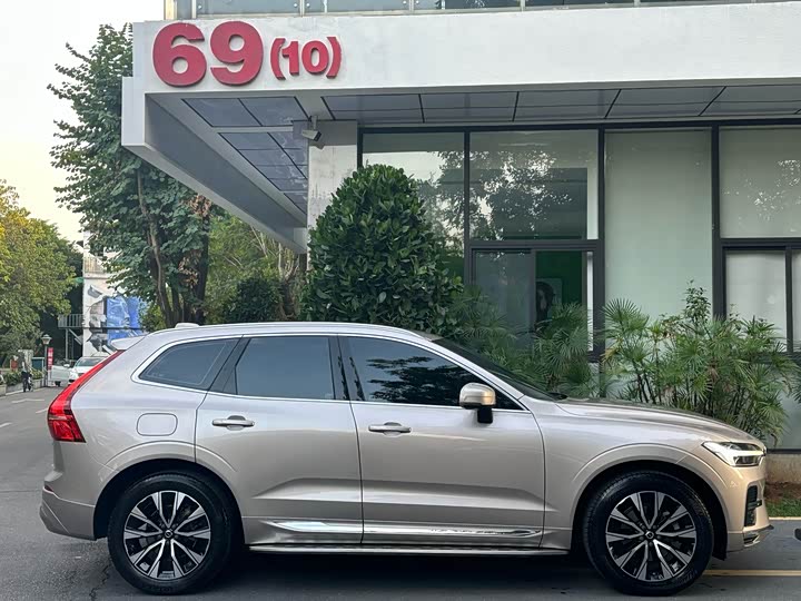 Фото 7 - Volvo XC60