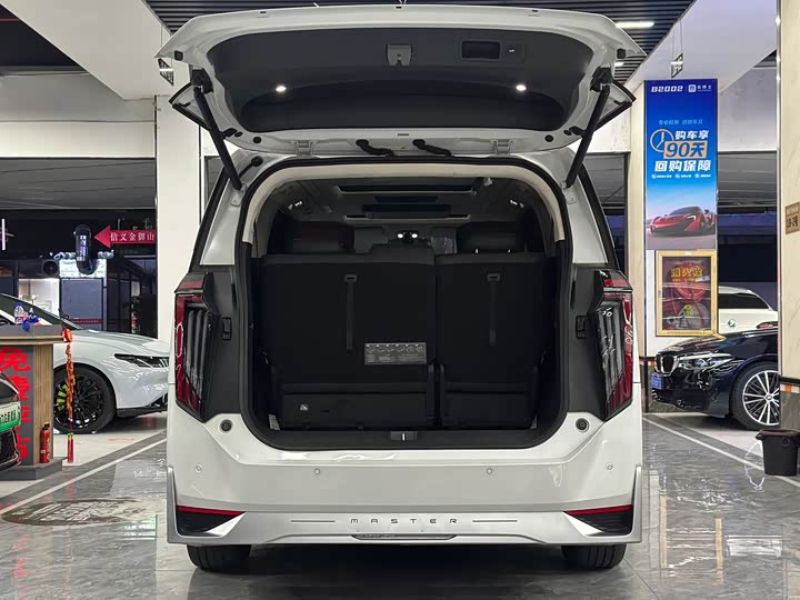 Фото 8 - GAC Trumpchi E9