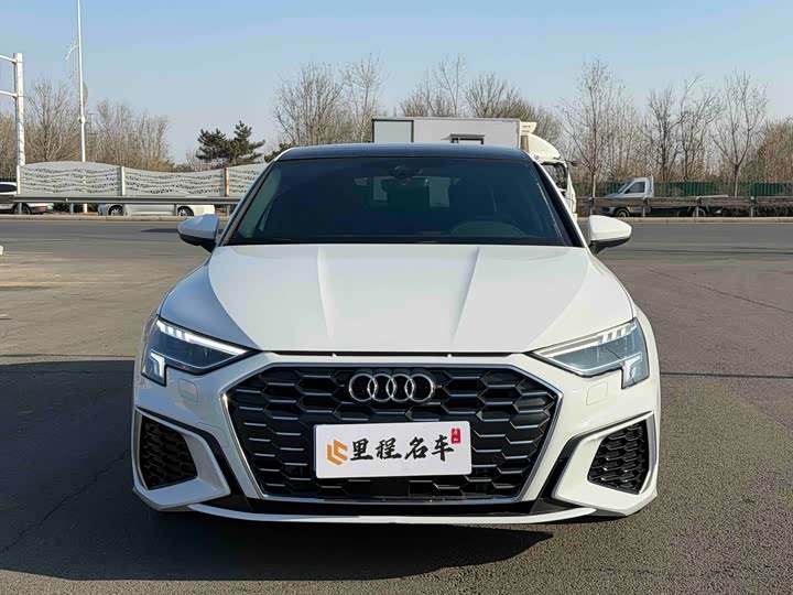 Фото 2 - Audi A3