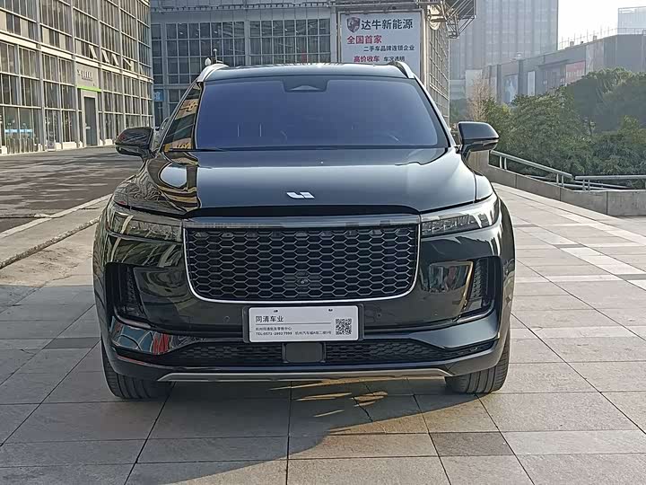 Фото 2 - LiXiang One